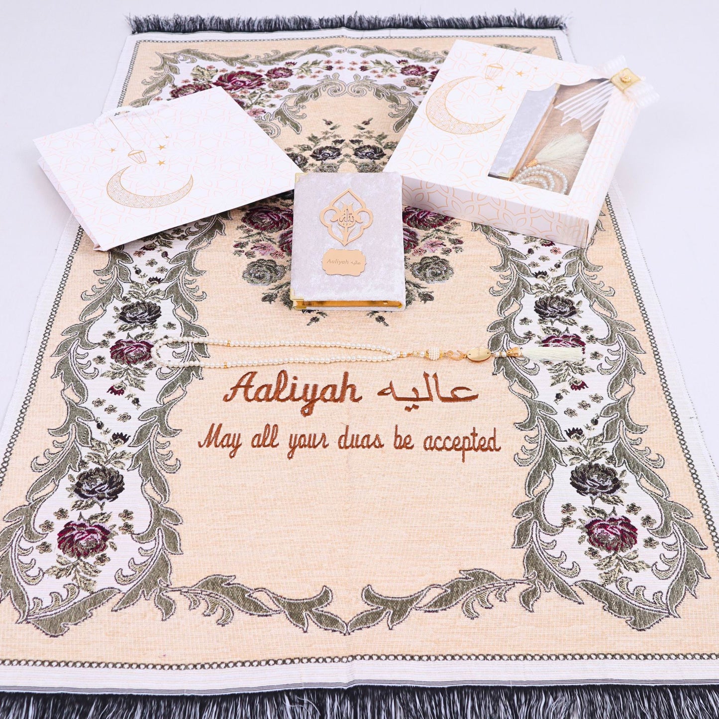 İsimli Seccade Kuran-ı Kerim Tespih Hediye Seti | İsme Özel Seccade Seti, Güllü Namazlık